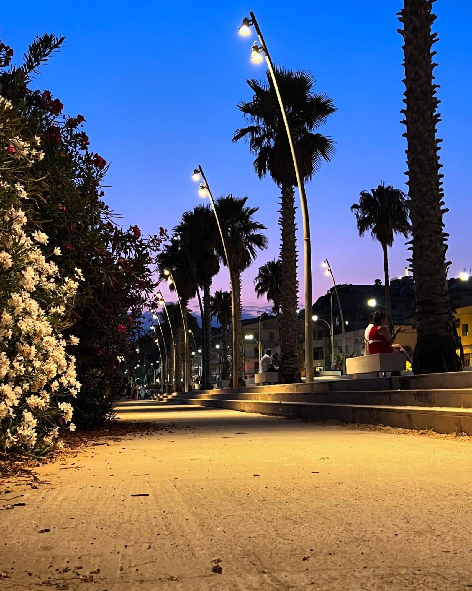 مبيت وإفطار جيلا In Riva Al Mare المظهر الخارجي الصورة